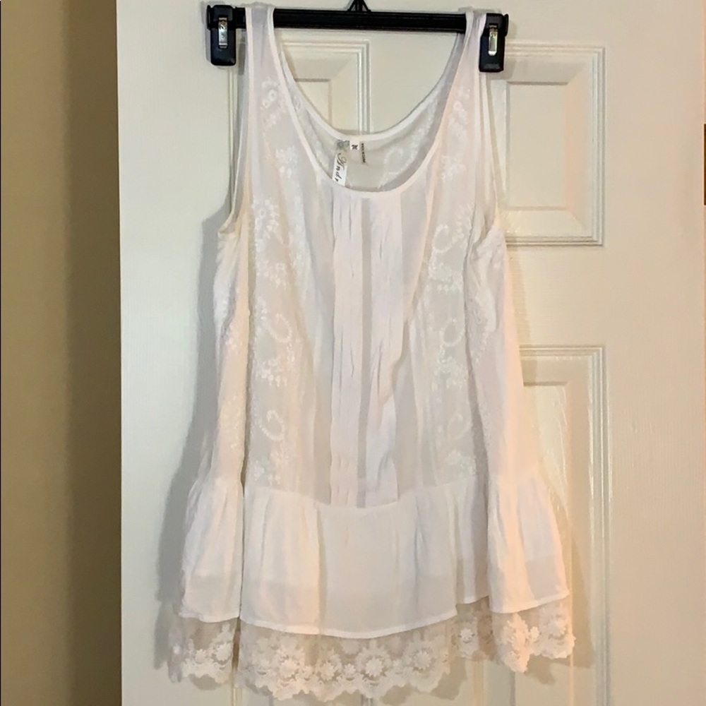 White lace tank